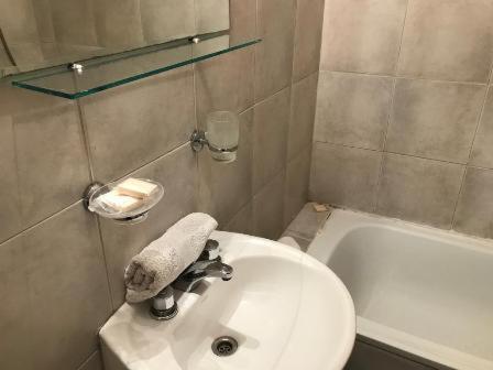 Alquiler X Dia Avenida Corrientes Caba Movistar Arena Hasta 5 Pax Cochera Apartment