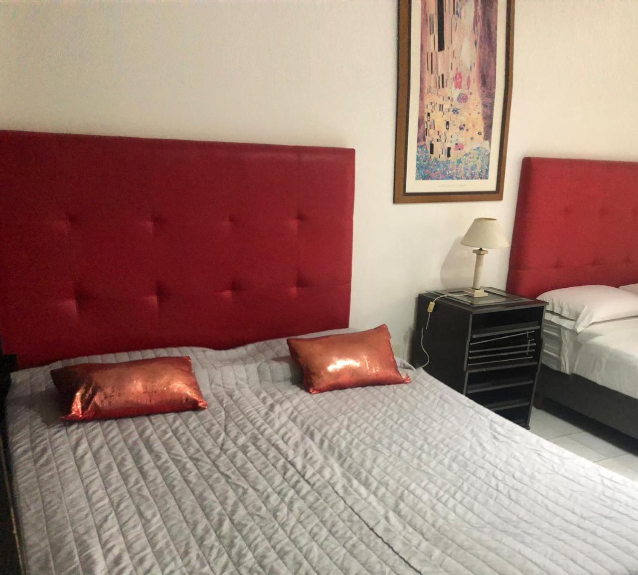 Alquiler X Dia Avenida Corrientes Caba Movistar Arena Hasta 5 Pax Cochera Apartment Buenos Aires